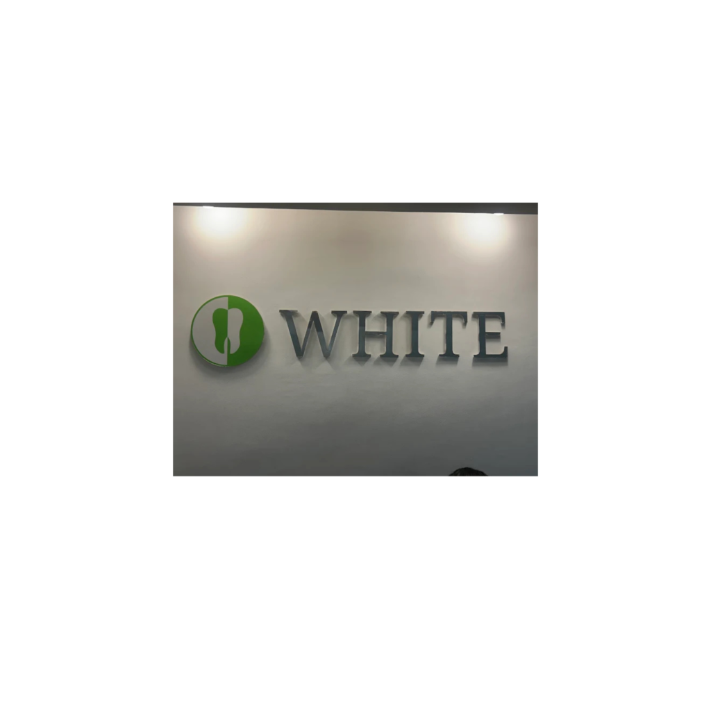 WHITE Dental Studio