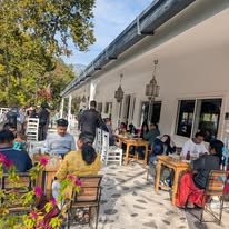 Family Cafe Near Jakhan – A Guide for Parents and Families